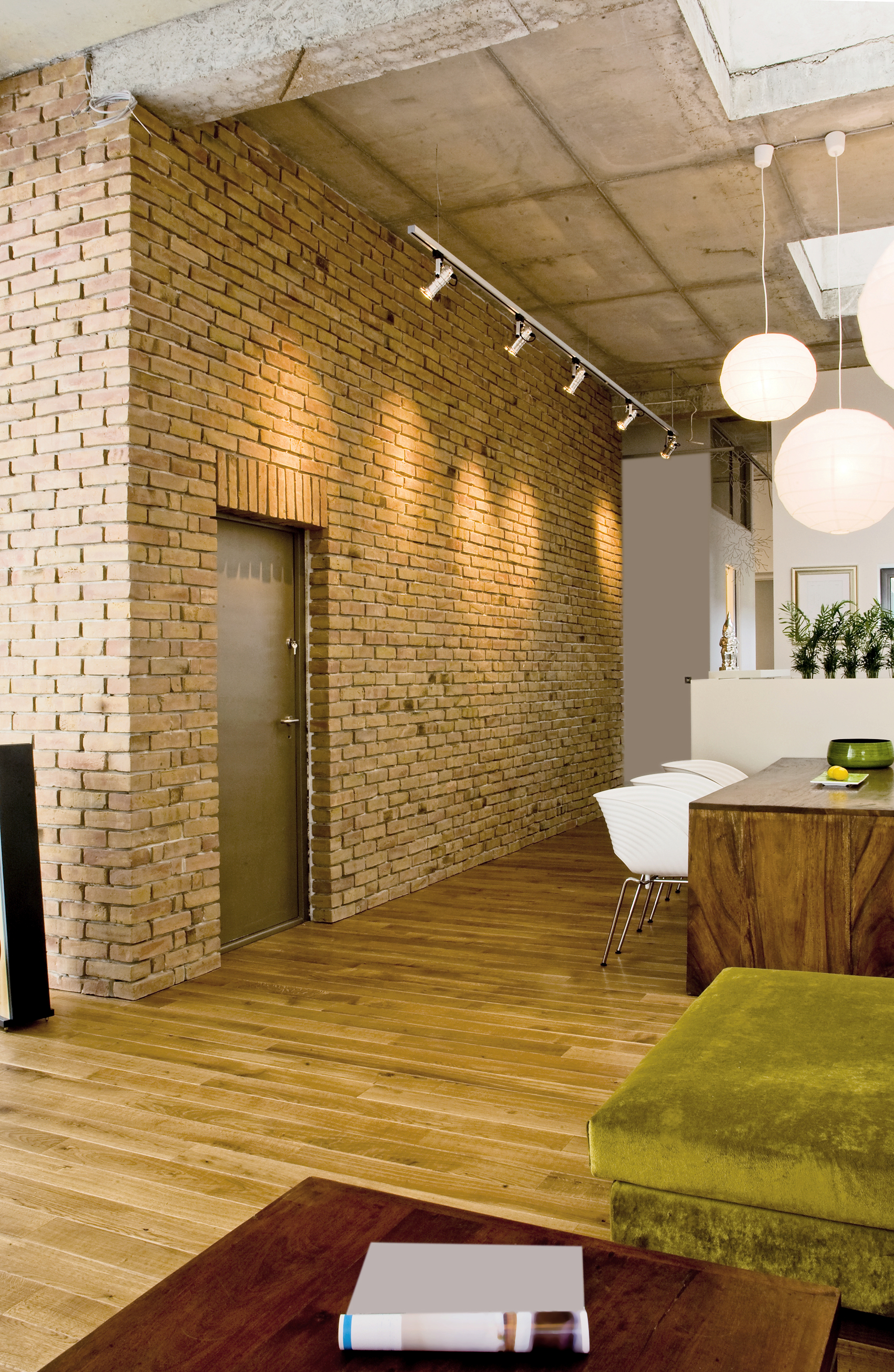 How to restore interior brick walls