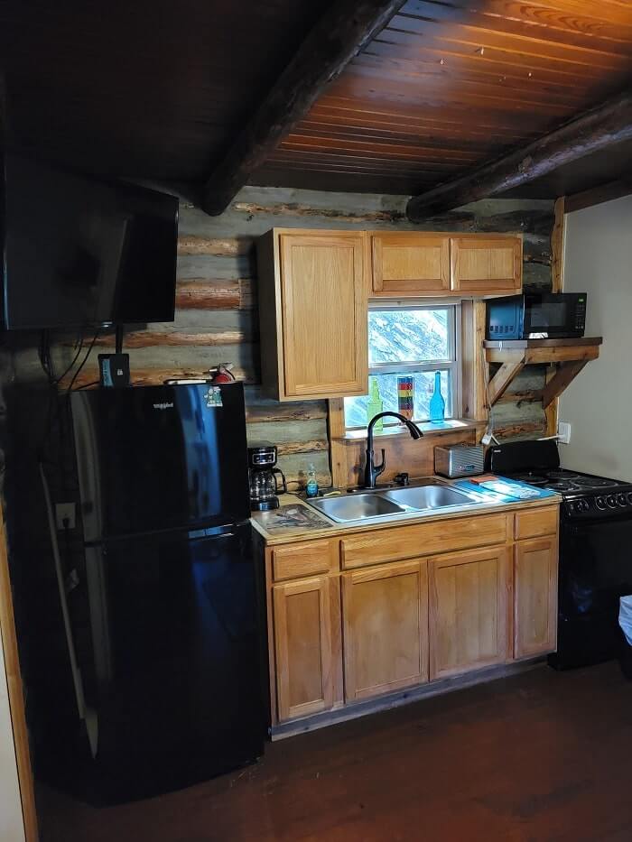 CABIN 6 INSIDE TURNER FALLS A COZY RETREAT AMIDST NATURE