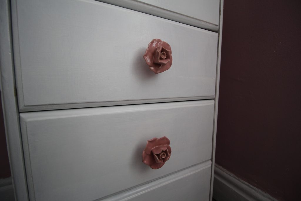 How to upcycle an old dressing table • Turning a House into a Home