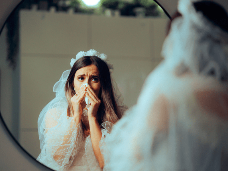 Bride in tears after guests order pizza at her wedding