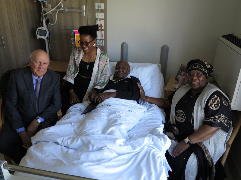 Fw De Klerk Family Photo Fw De Klerk Dragged Into Son S Battle With