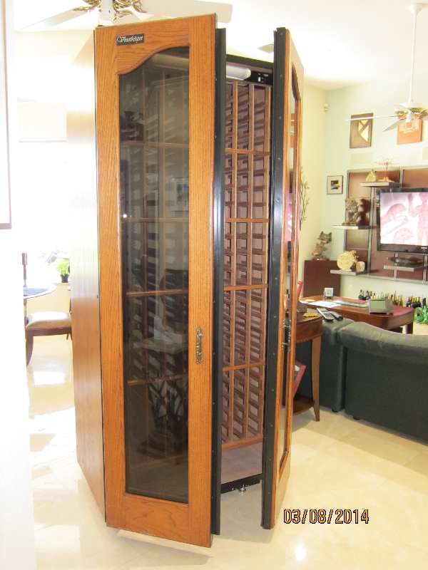 Vinotheque Gold QT500 Wine Cellar For Sale
