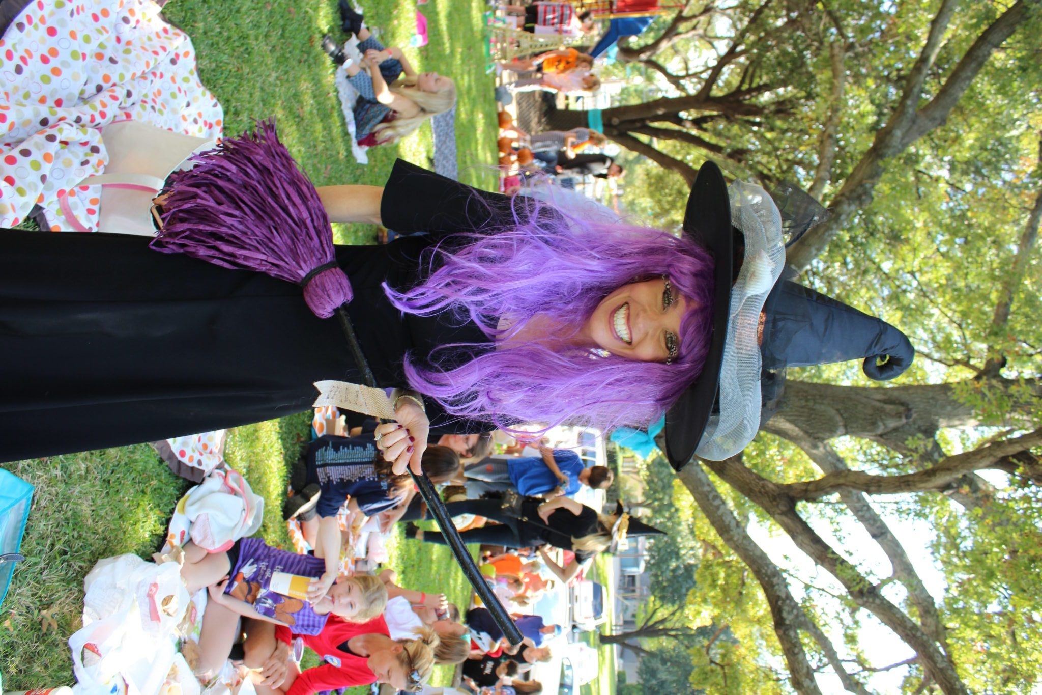 The Witch of Turtle Creek Lane and Her LIVE Mice! Turtle