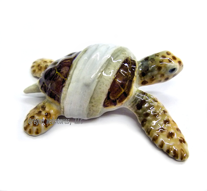 Turtle Max Reptile Gifts > "Caretta" Mini Porcelain Rescue