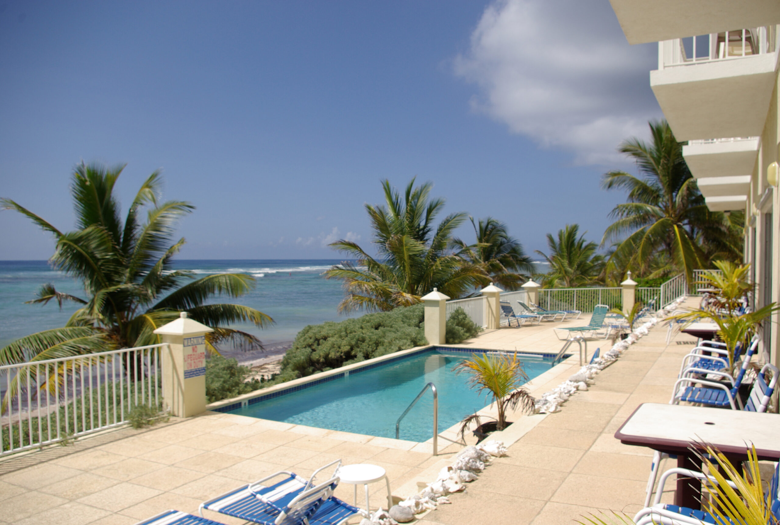 Grand Cayman condos & villas at Turtle Nest Inn Affordable Cayman