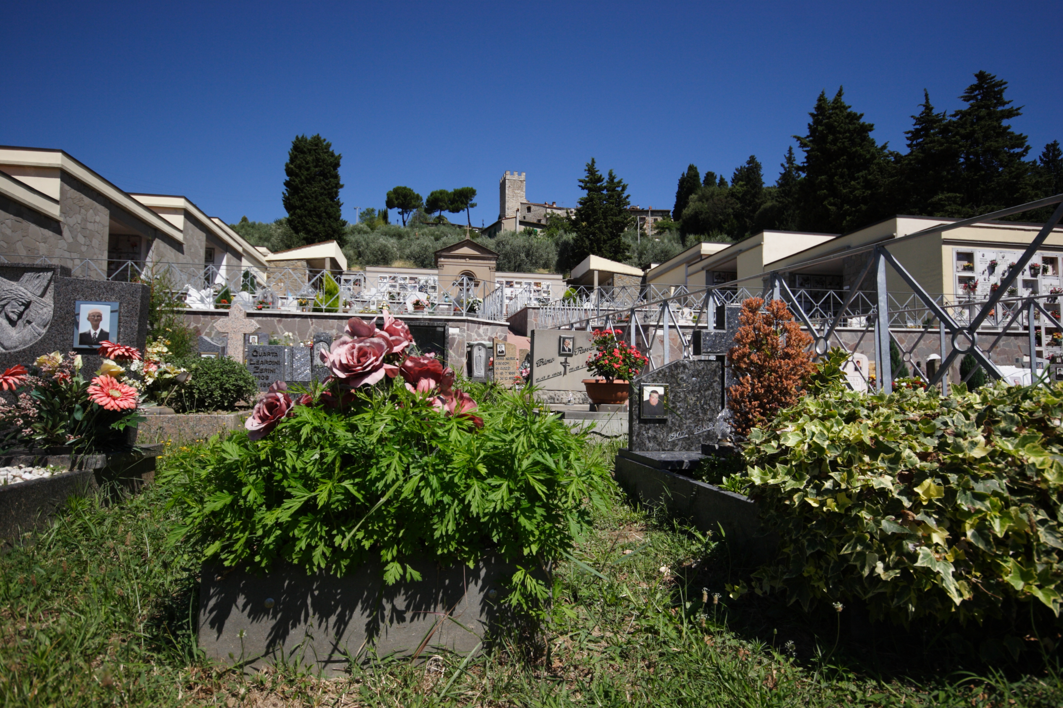 Calenzano indicata la capienza massima dei cimiteri per Ognissanti