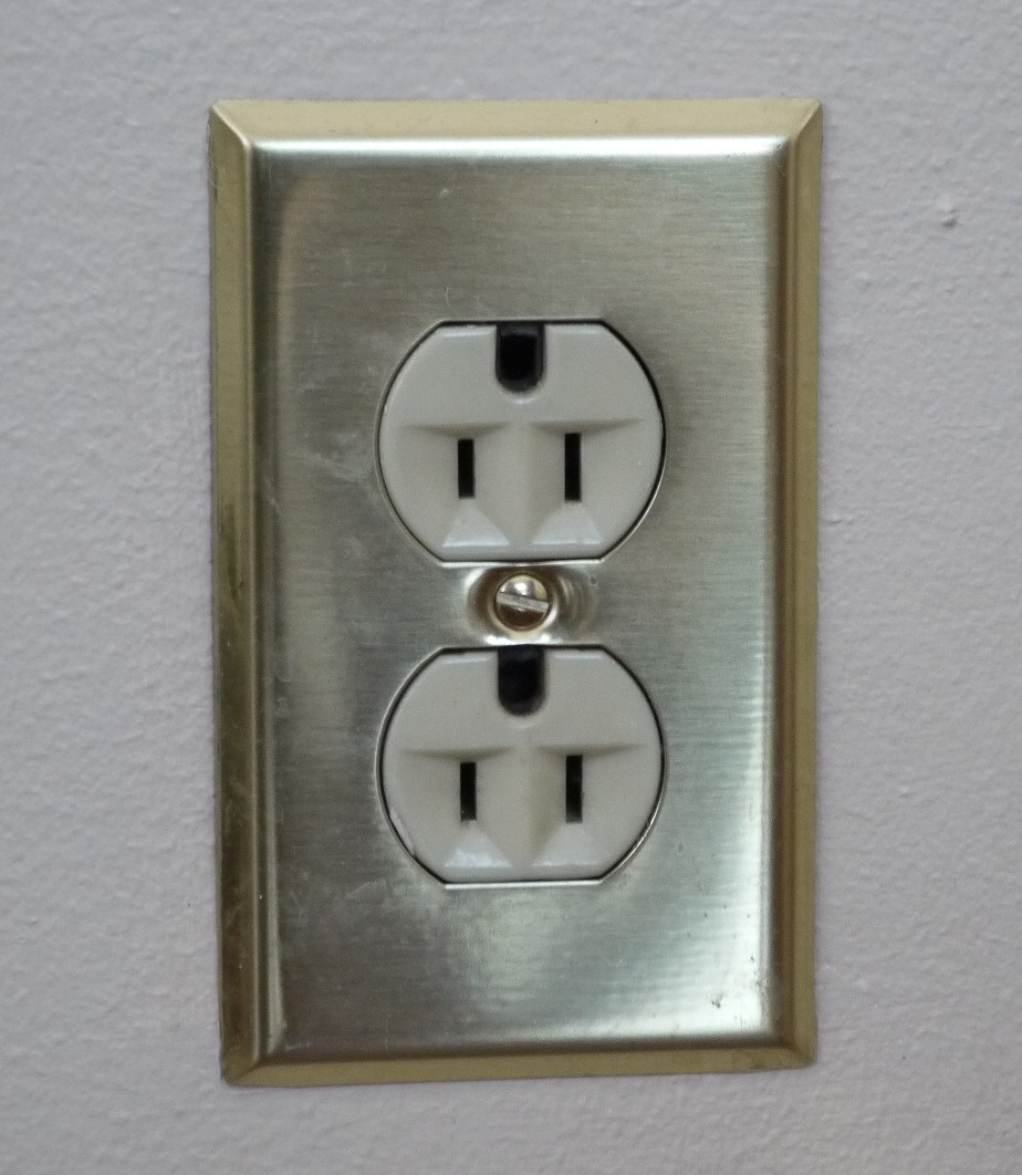 Travel power sockets around the world, sockets and plugs by country