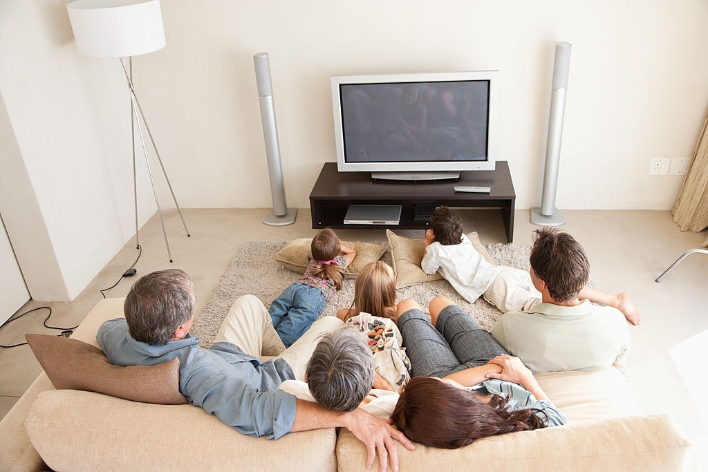 Our Top 3 TVs Under 2000 The Best In 2024 [Voted 1]