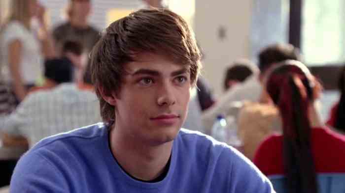 Why Jonathan Bennett Wants To Compete On Worst Cooks In America - Exclusive Jonathan bennett net worth 2025
