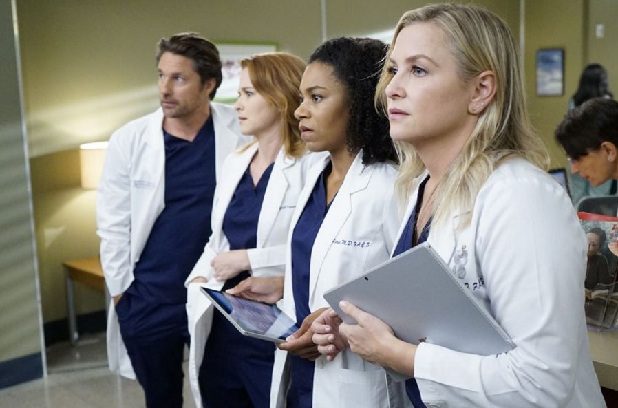 Thursday TV Ratings Grey's Anatomy, Rosewood, Supernatural, Superstore