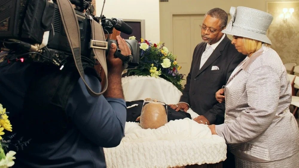 The 14 Best TV Shows About Funeral Homes