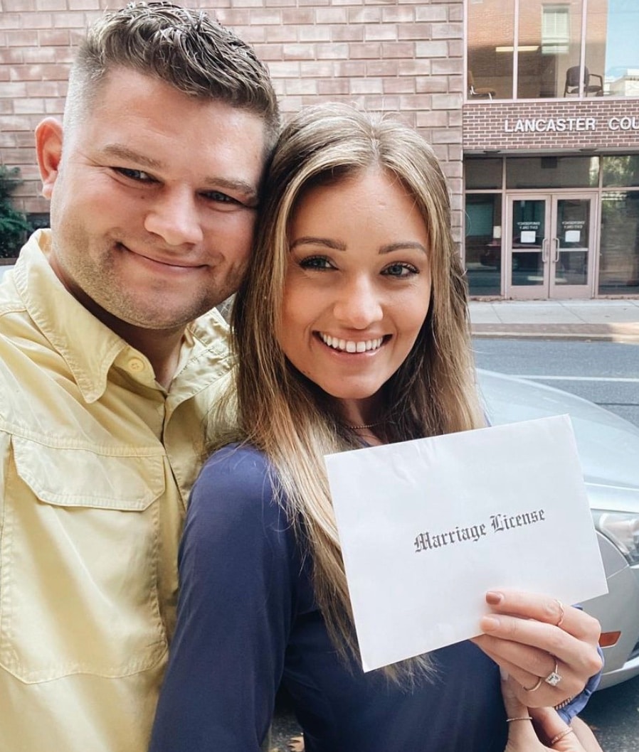 'Bringing Up Bates' Nathan, Esther Share Kiss As Wedding Approaches