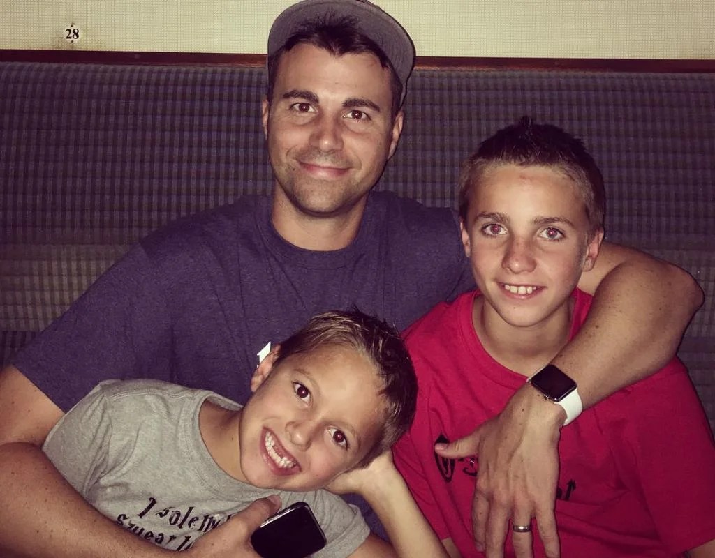 Mark Rober Brother Brian Rober Sister Lisa Rober Henderson