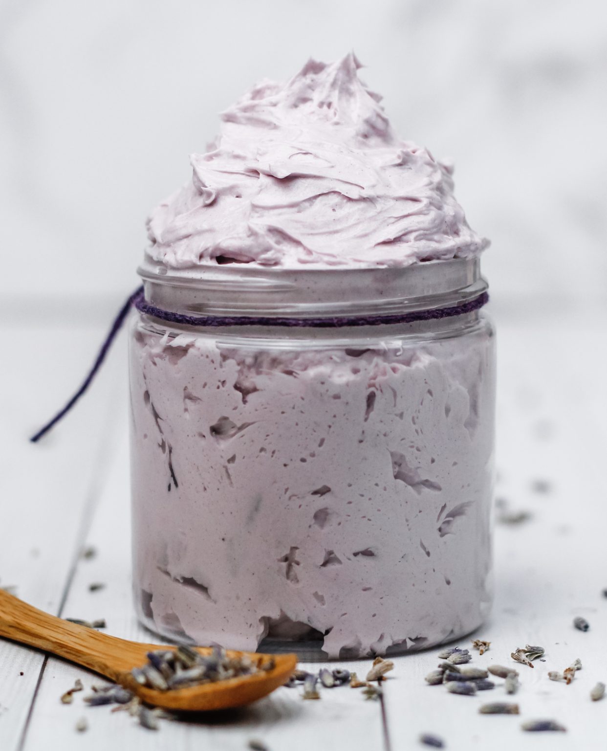 Fluffiest Whipped Body Butter Recipe (+ Video DIY)