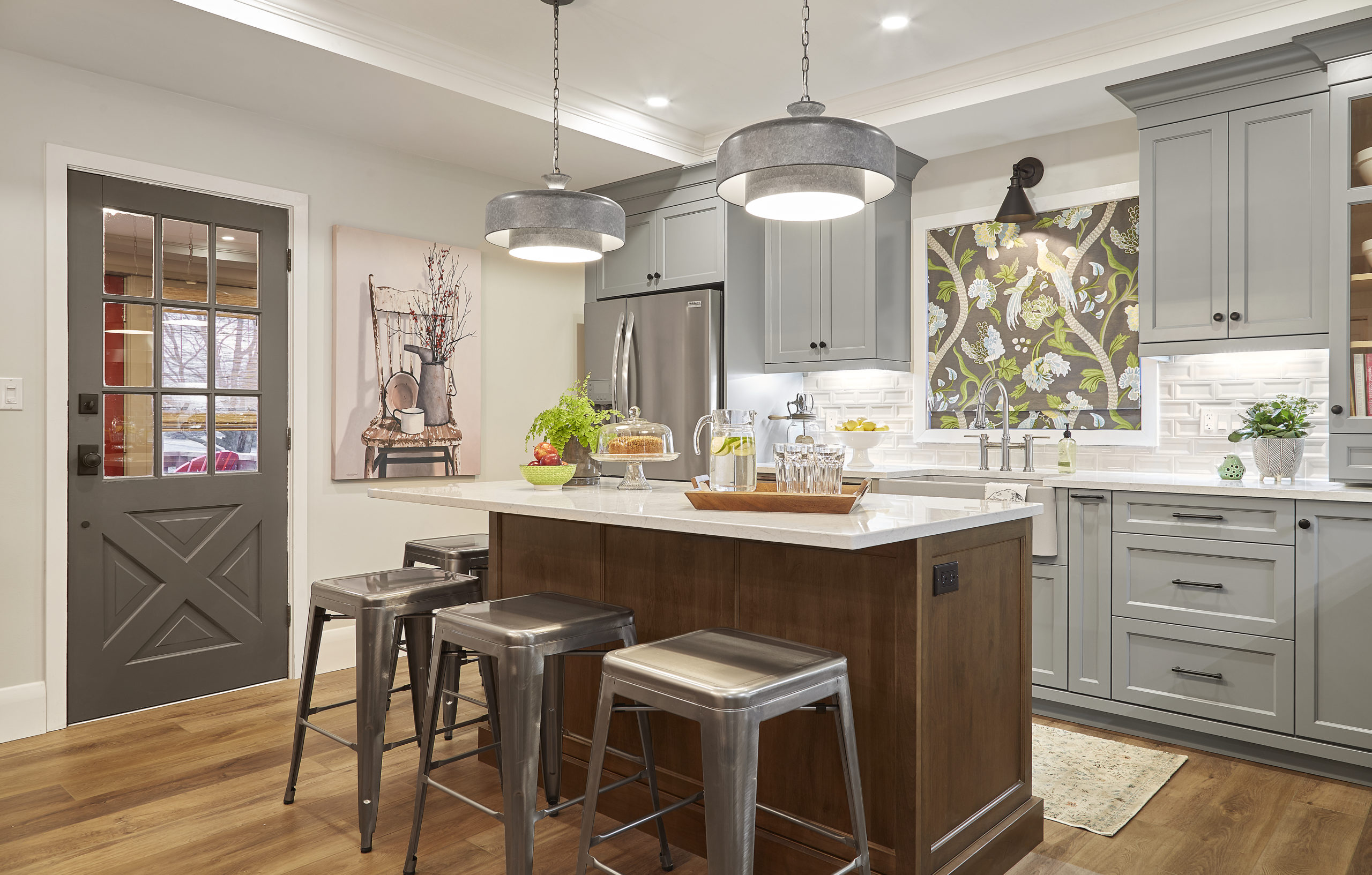 Farmhouse Facelift S1E3 Twelve Oaks