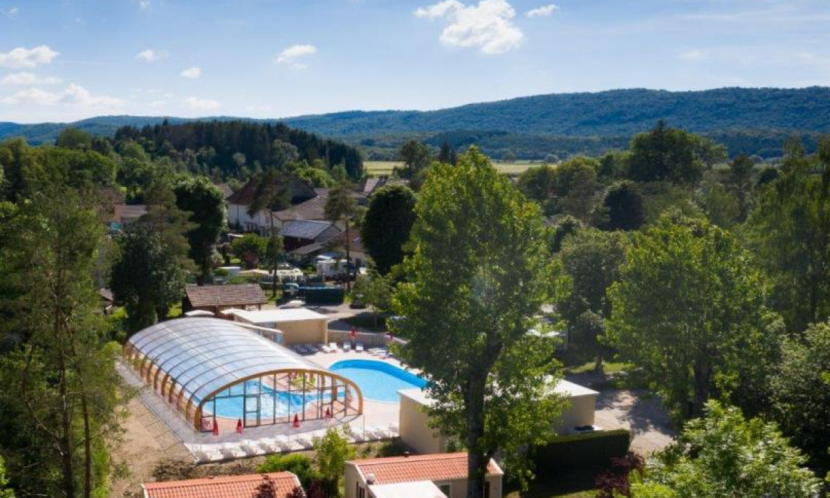 Naturistisch, club open voor vakantiegangers, gehomologeerd, naturistenkaart verplicht algemene informatie : Web idm members' meetings for 2022 will be held from 12h45 to 14h30.a zoom link or venue to be sent out before the time. Camping Jura Boek bij Go4Holiday