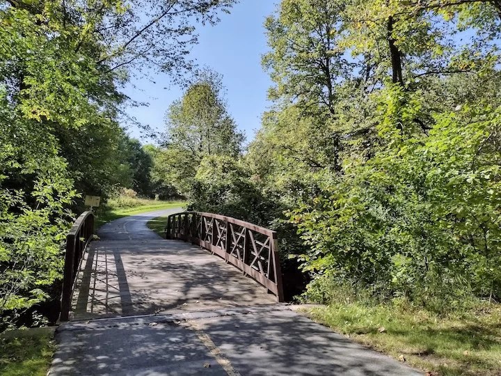 Hiking in Cleary Lake Regional Park • Twin Cities Outdoors