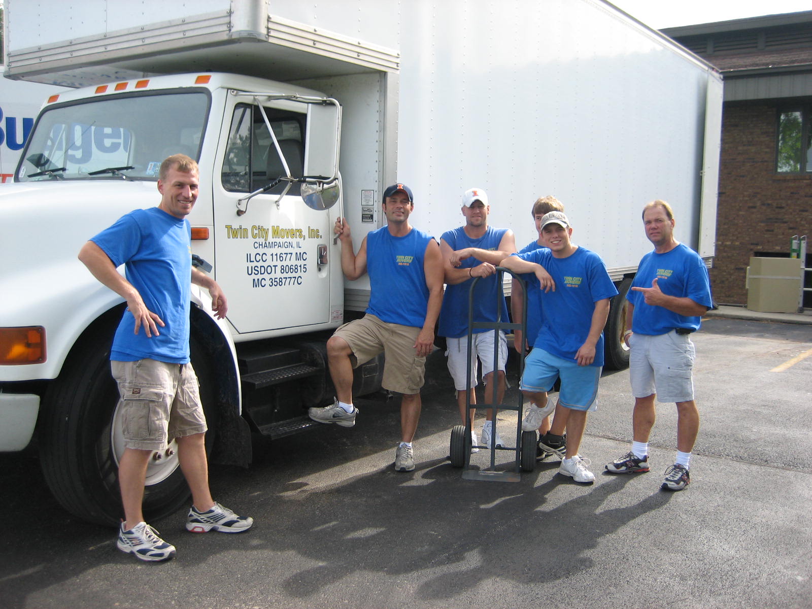 About Us Twin City Movers Champaign, IL Moving CompanyTwin City