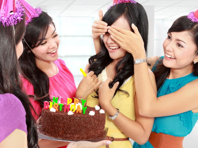 How to throw a surprise birthday party with Evite BeThere