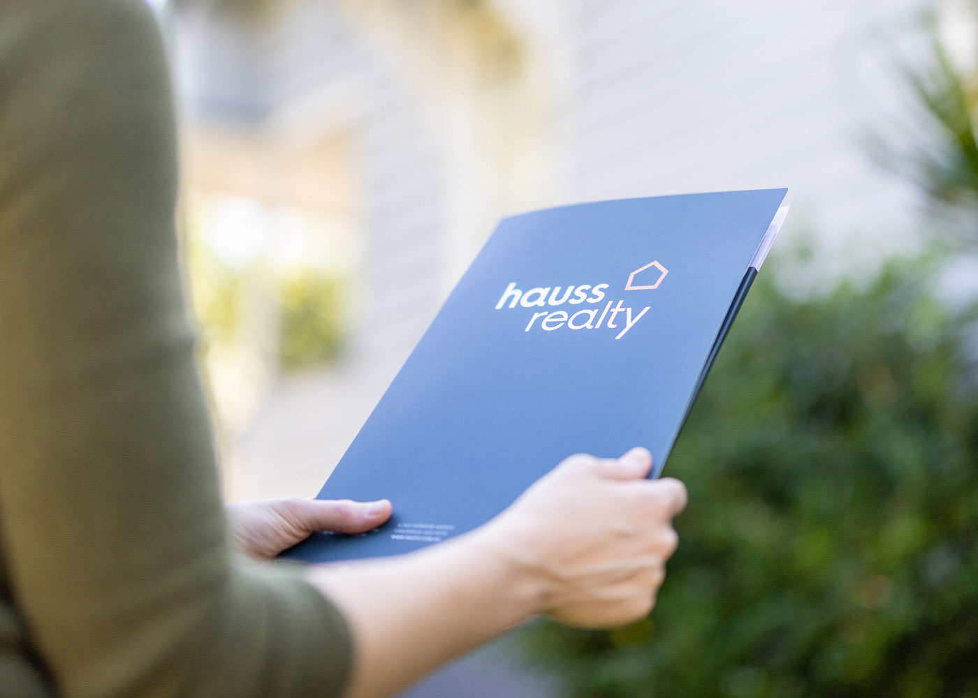 Hauss Realty Twin Moon Studio