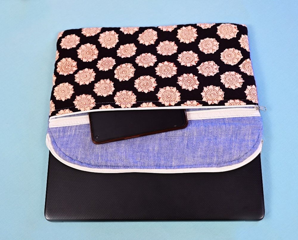 Designer Laptop Sleeve Twirl®