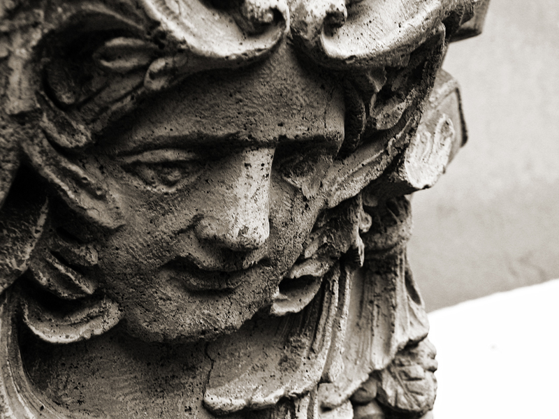 Stone Lady TWISIA