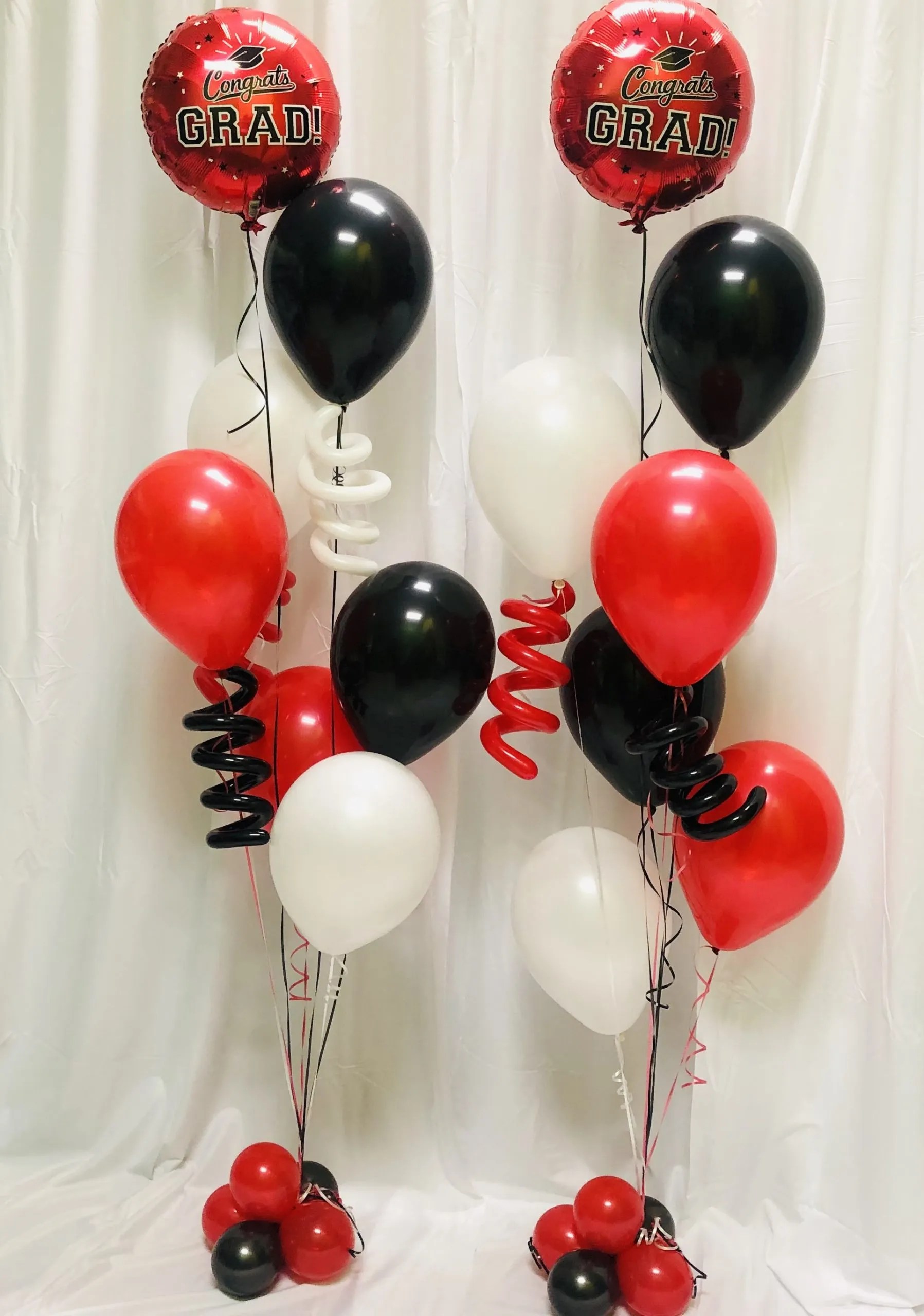 2x graduation balloons bouquet with Mylar on top