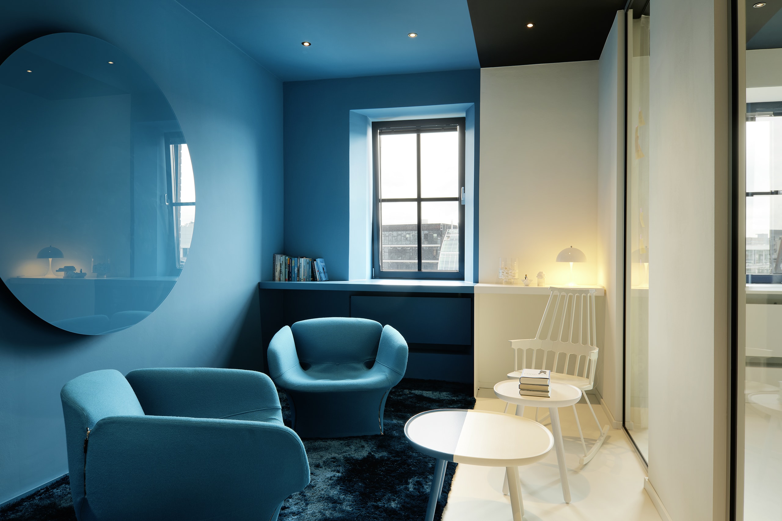 Human Unlimited GmbH. Düsseldorf two_space+product