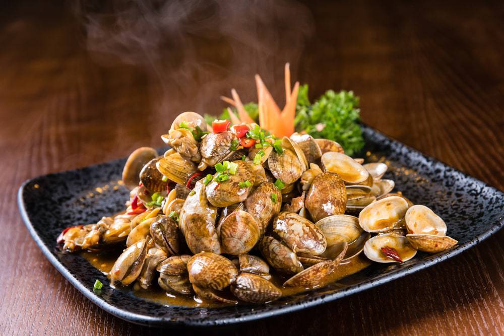 Chef Alfredo Cacho's Steamed Clams