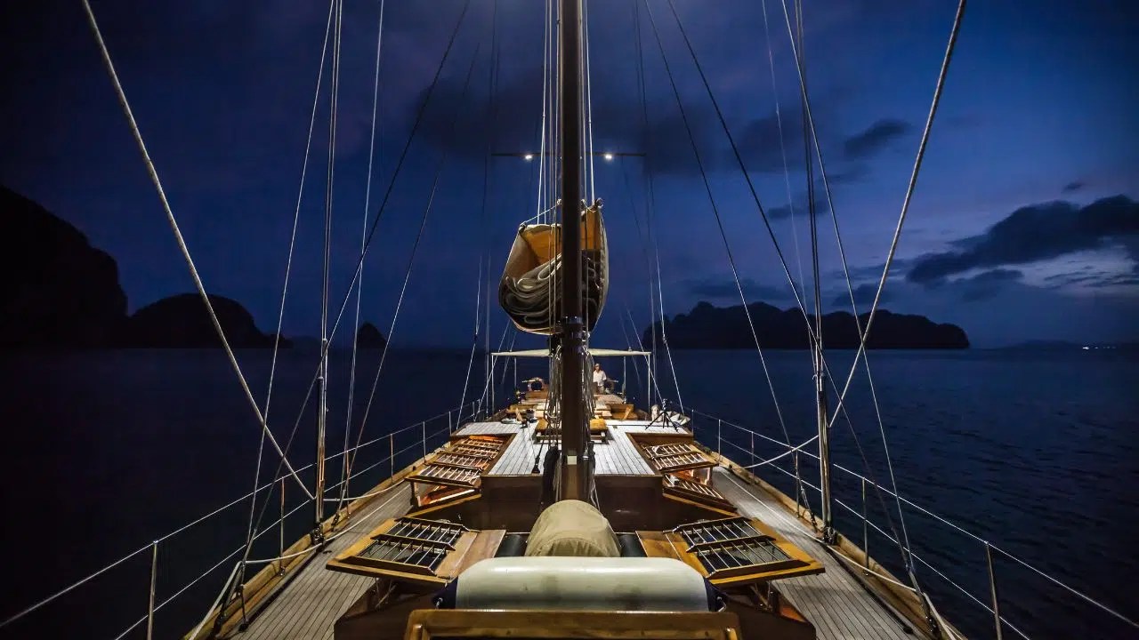 Can You Sleep While Sailing? Two Get Lost