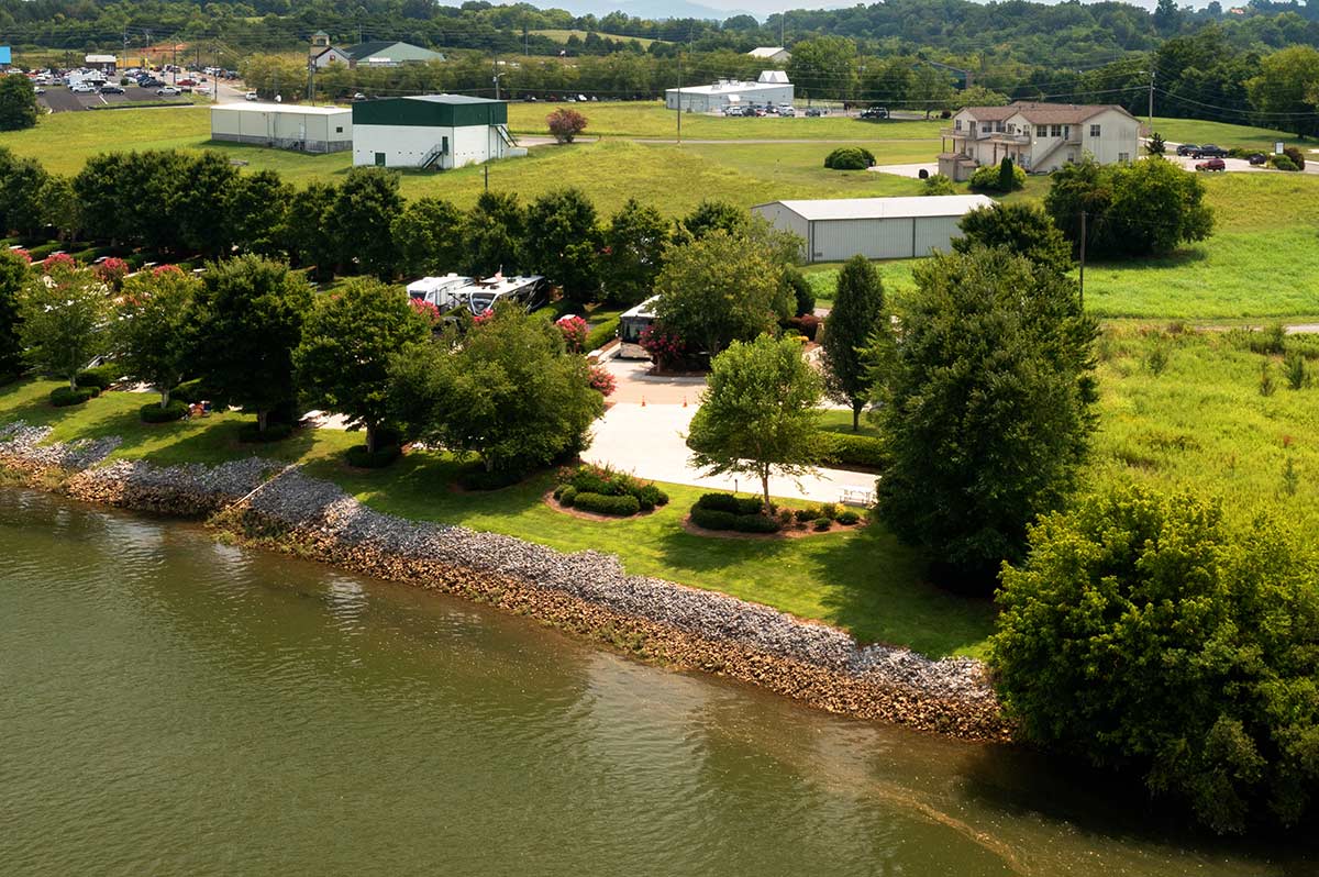 Rates Two Rivers Landing RV Resort in Sevierville, Tennessee