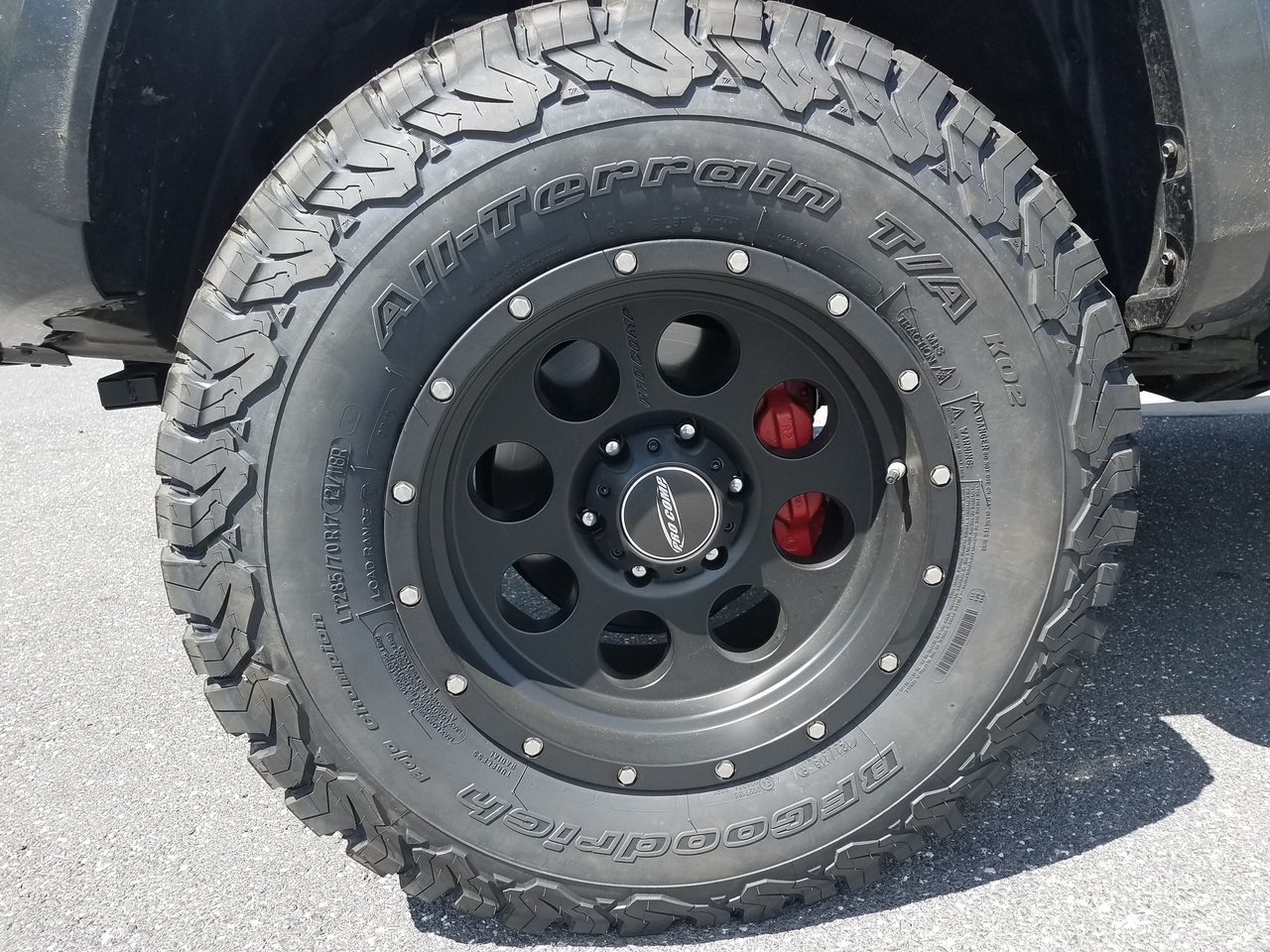 285/70/17 do fit with a 2 inch lift World