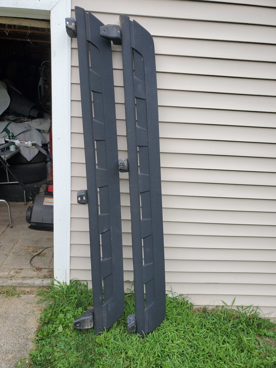SOLD!!!! DC OEM PT76735190 Cast Aluminum Running Boards