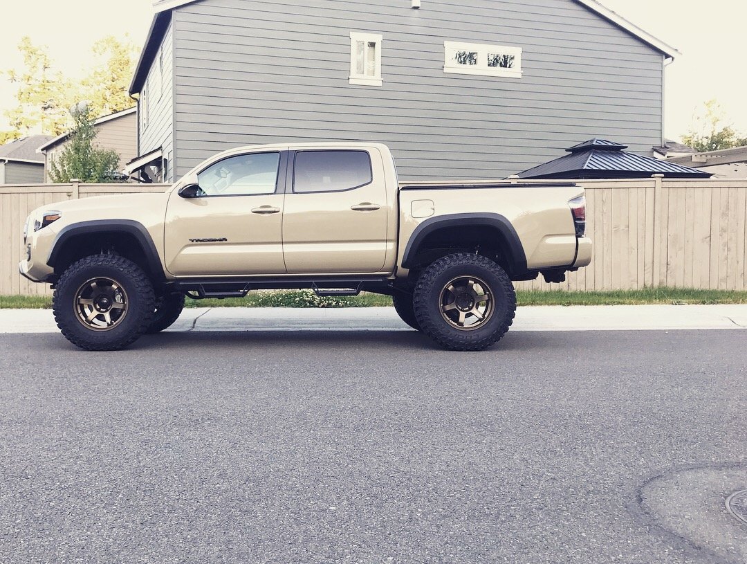 Want to see pictures of your 3rd gen with lift and tires
