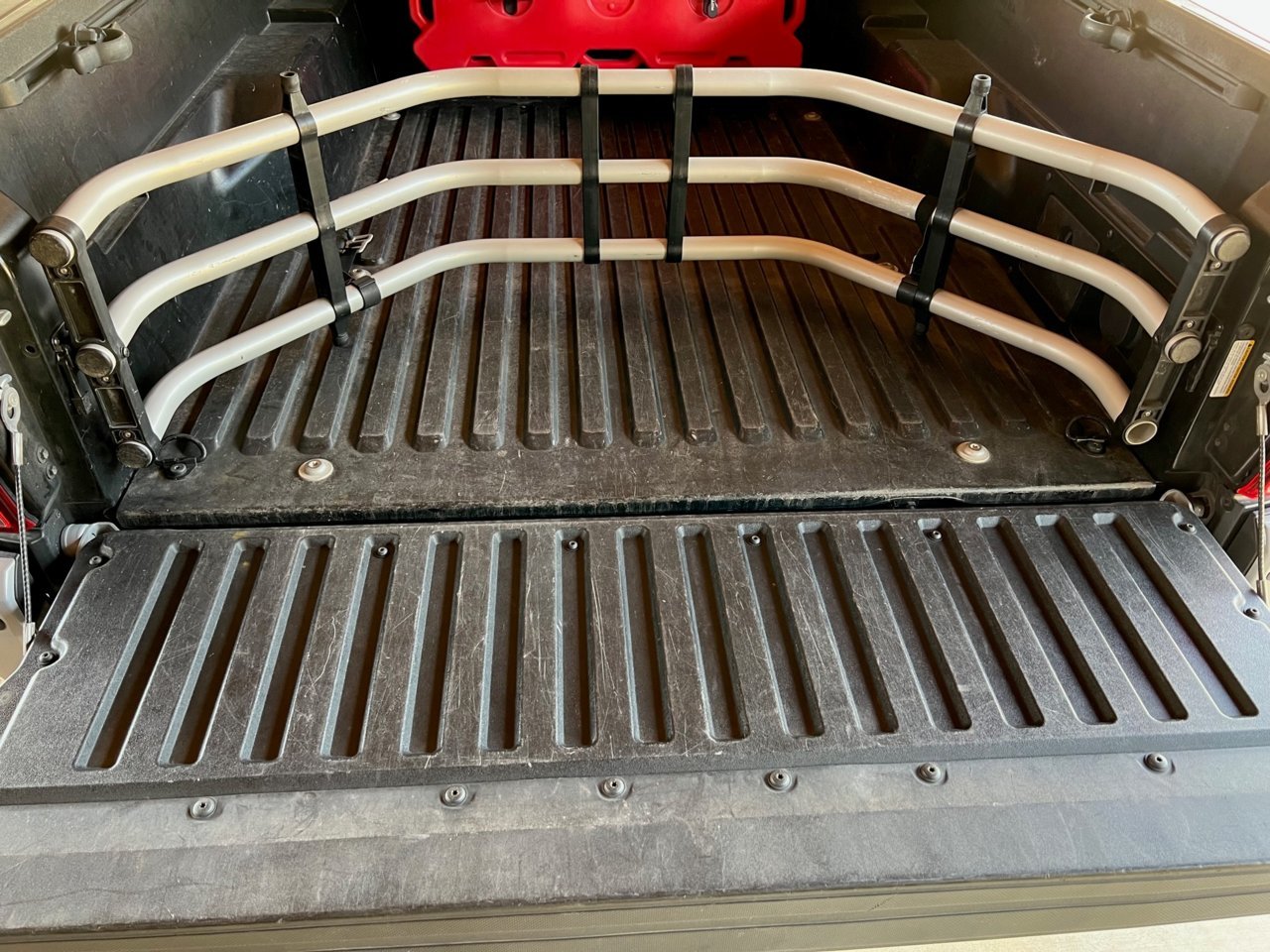 Used Genuine Toyota Bed Extender Aluminum PT39235120 (Central Texas