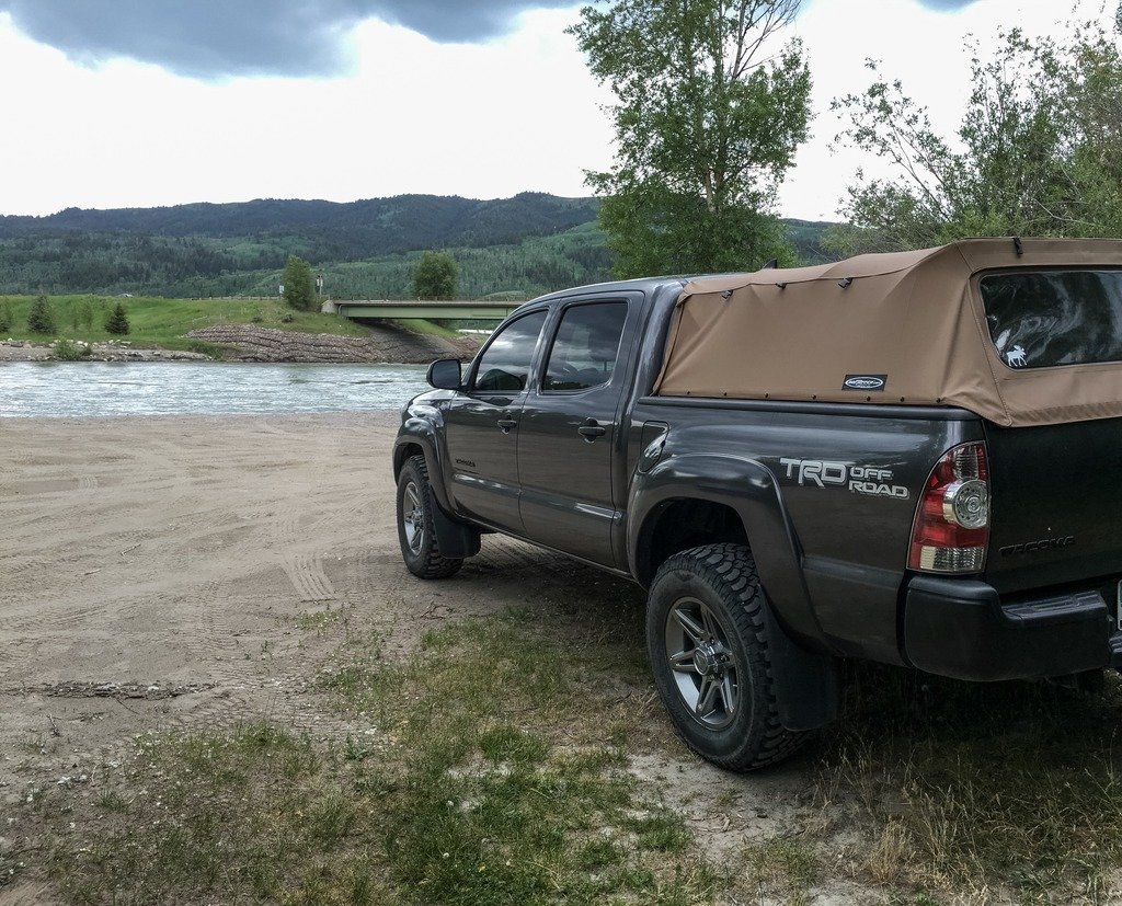 Mag grey with tan soft topper World