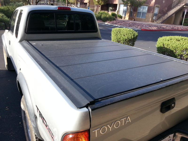 F.S. Peragon Retractable bed cover. World