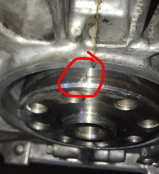 New rear main seal leaking World