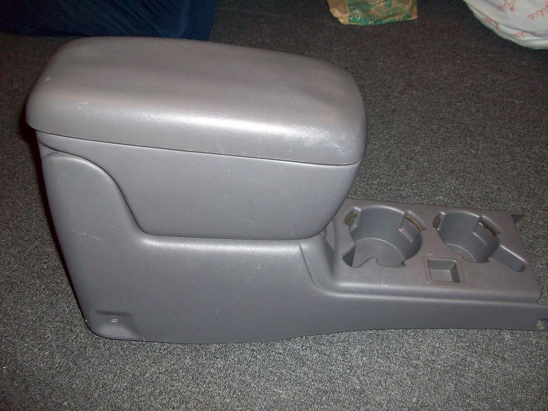 01 Center Console Armrest Lid World