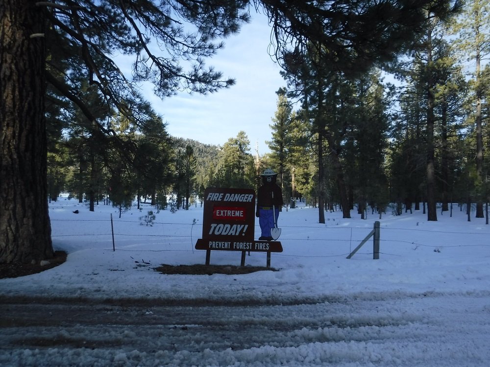 Valley Road (3N16) World