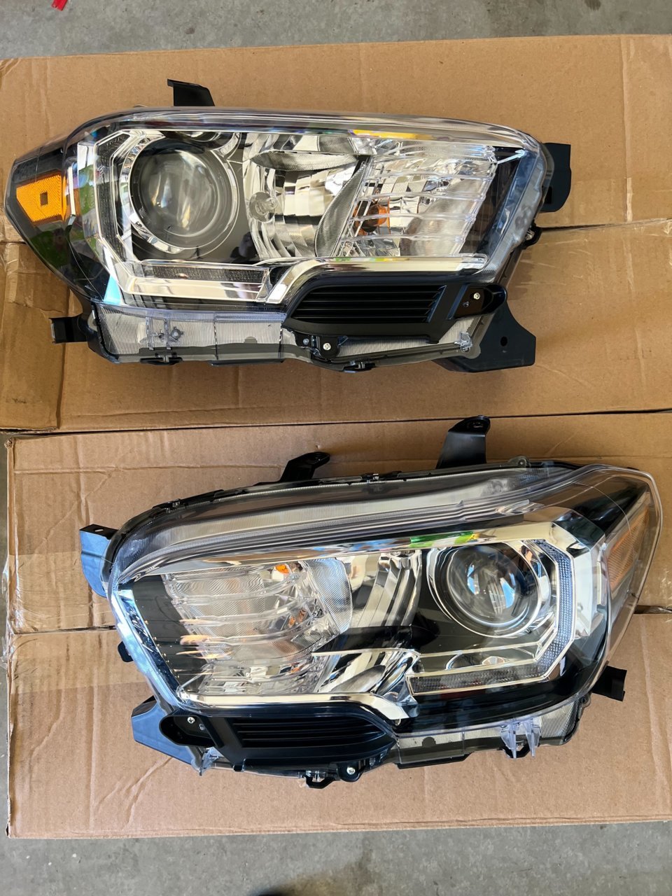 FS Genuine Toyota Headlamps ****SOLD**** World