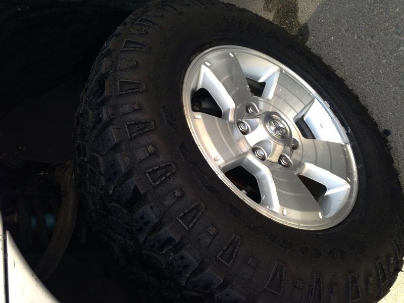 Fs/ft Bridgestone Duelers & Goodyear Duratracs 265/70/17 World