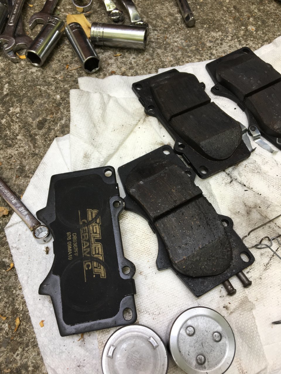 Caliper pistons sticking World