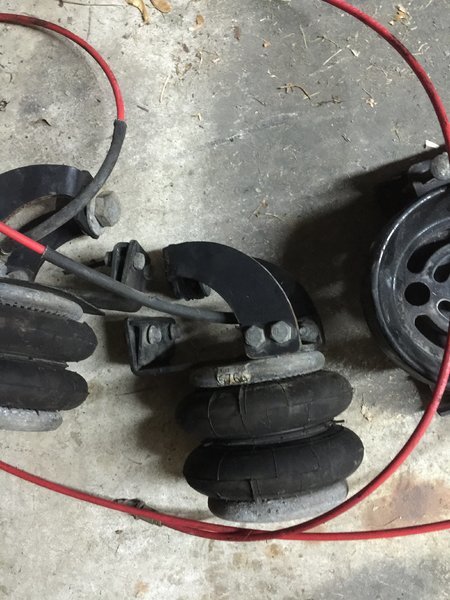 Firestone air bags & Daystar cradles | Tacoma World