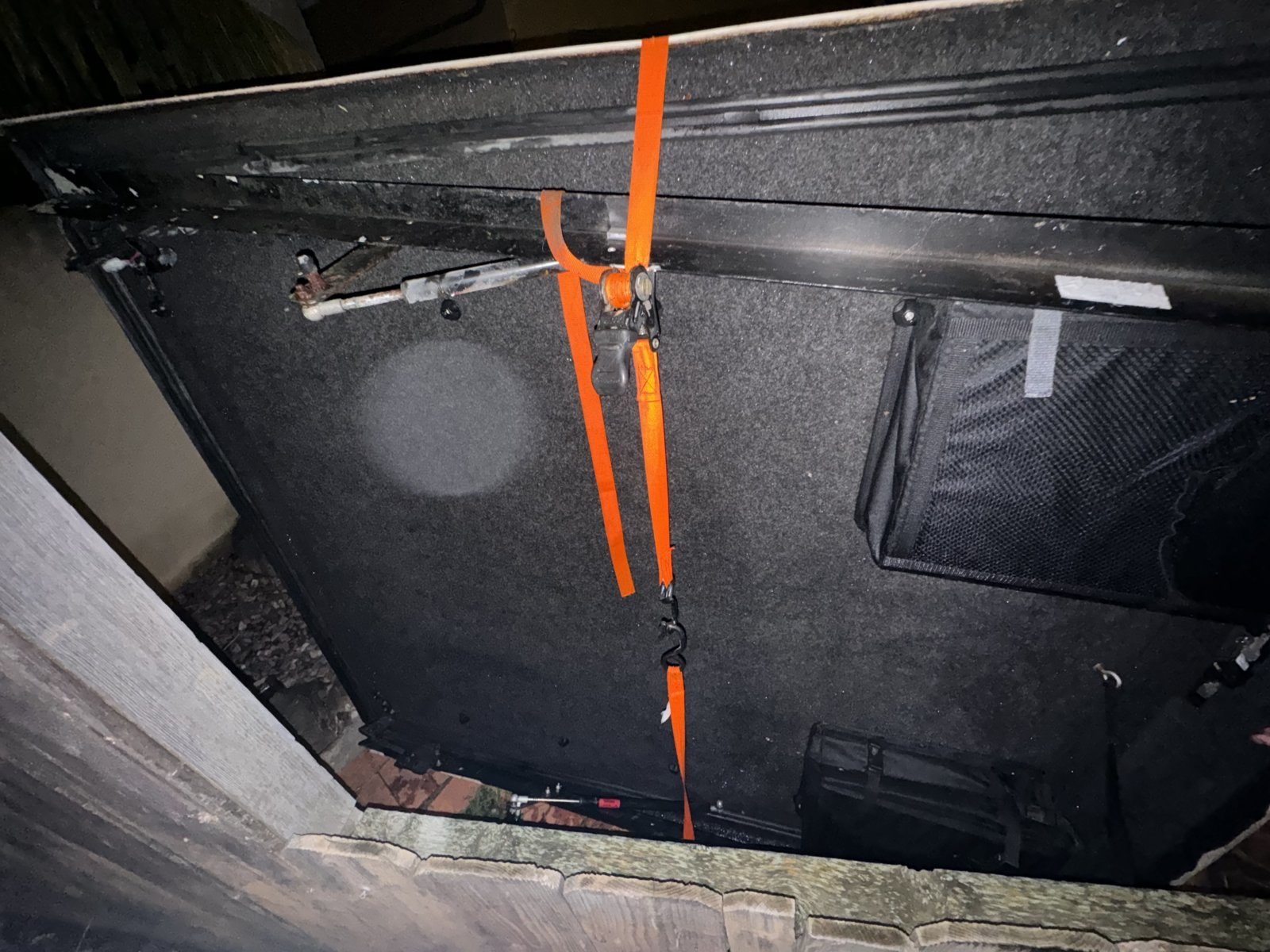 TONNEAU HARDTOP COVER W/ FRONT RACKS 0515 W/ 6 FT. BEDS