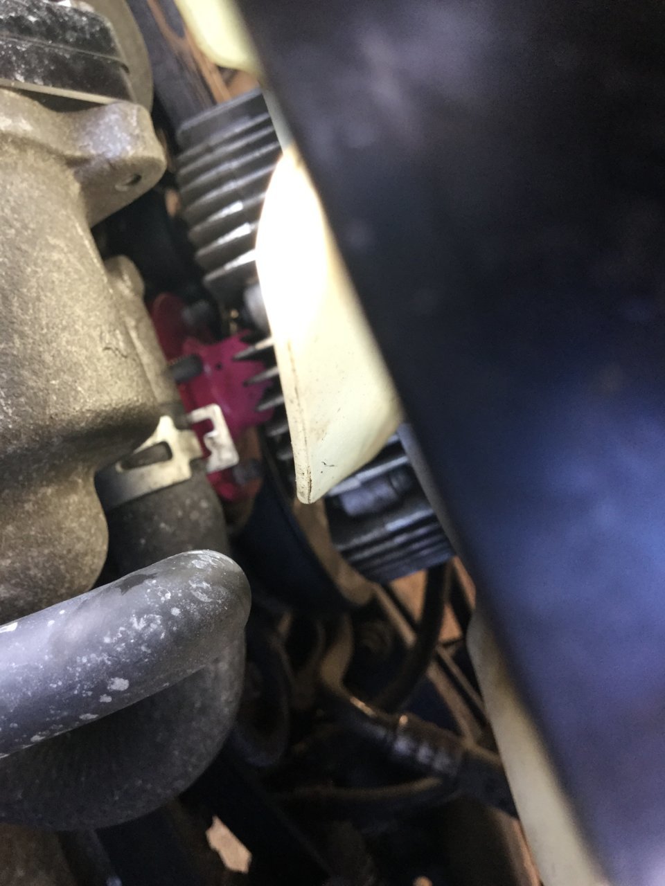 How do I remove my fan clutch World