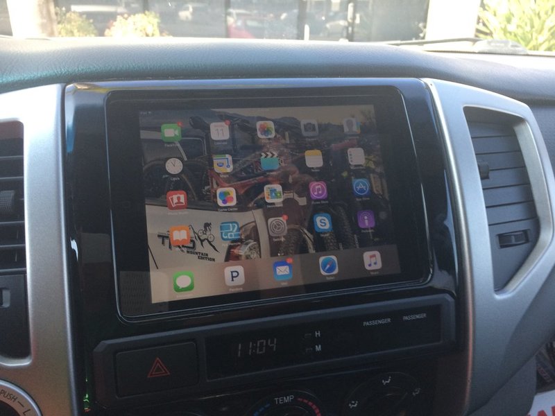 Ipad dash kit for sale World