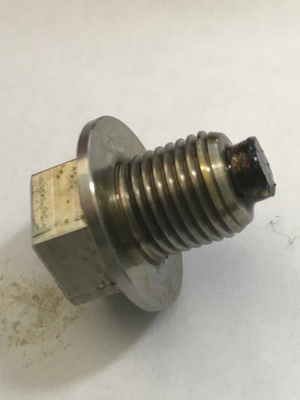 To change engine oil HOT or COLD? World