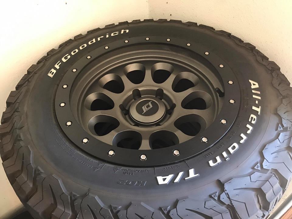 SOLD SCS Gunmetal Ray 10 17" Wheels and BFG tires for sale World