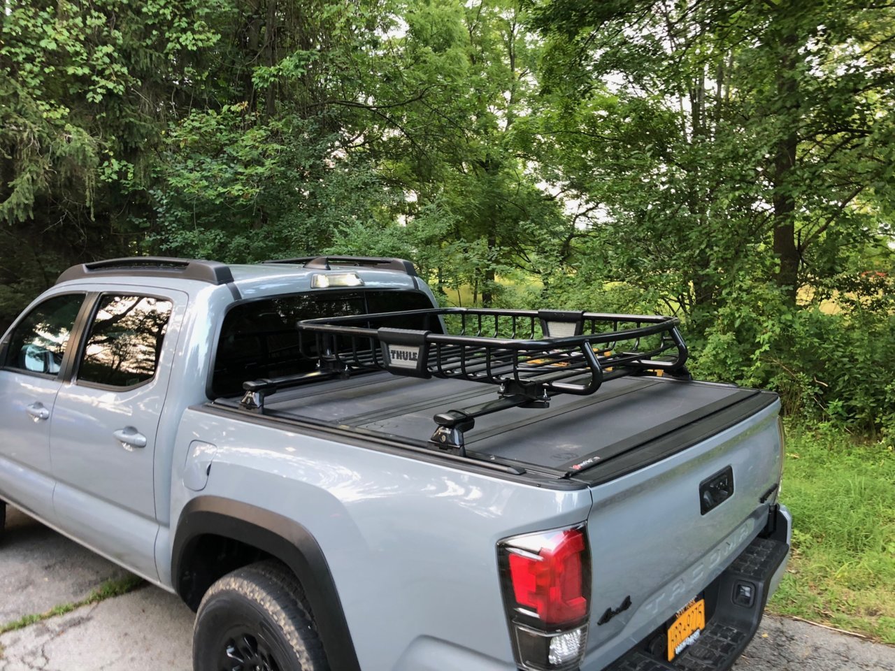 Bed Racks Above Tonneau Yakima World